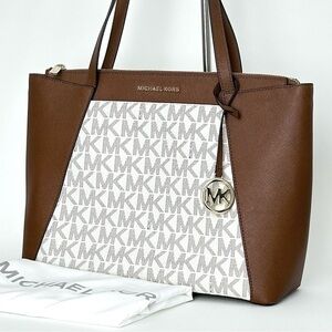 New Michael Kors Maddie Signature Tote  Carryall Bag in Vanilla